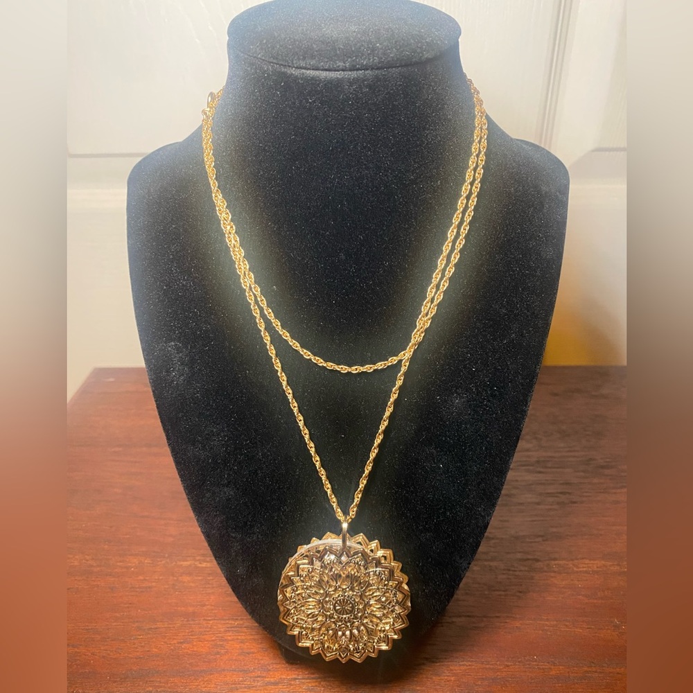 Gold Tone Mandala Pendant Necklace w/ Built-In Magnifier
